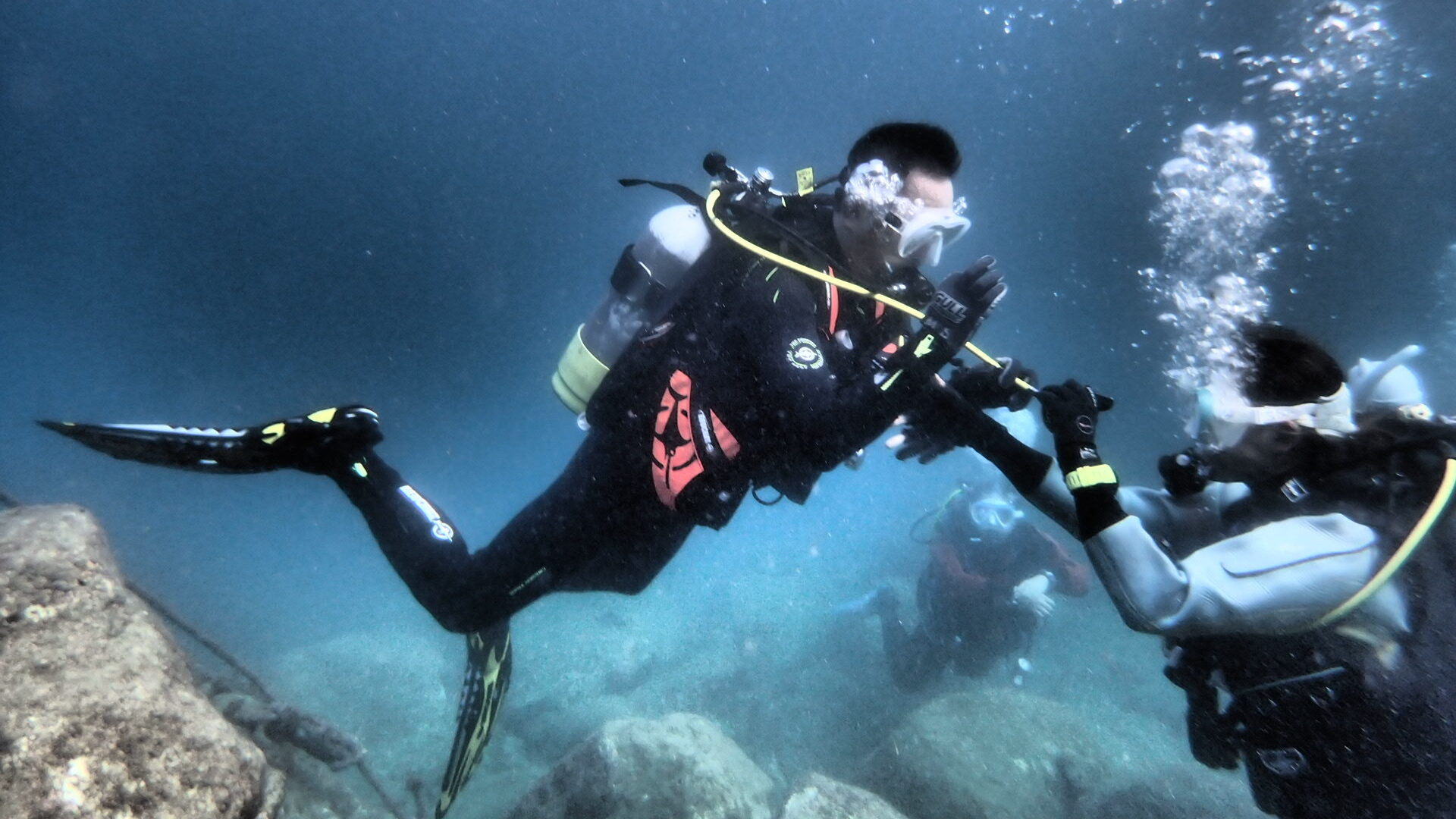 7㎜ウエットスーツは初心者の冬ダイビングに有効か？ 