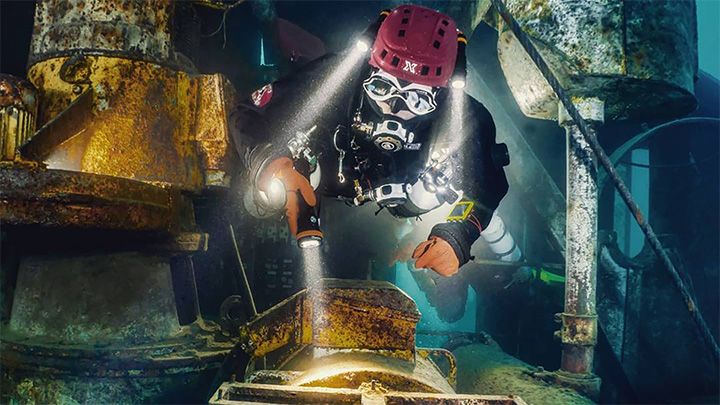 OrcaTorch スポットライト 水中探索 テクニカルダイビング 沈船ダイビング 高輝度ライト